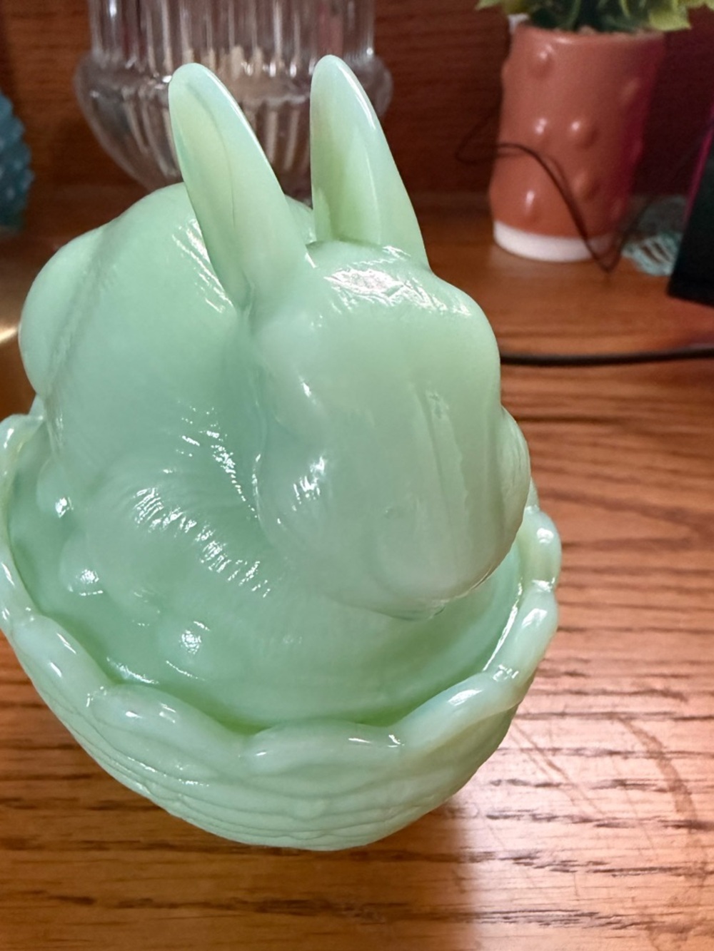 Mosser Jadeite Bunny on nest - Picture 10 of 10